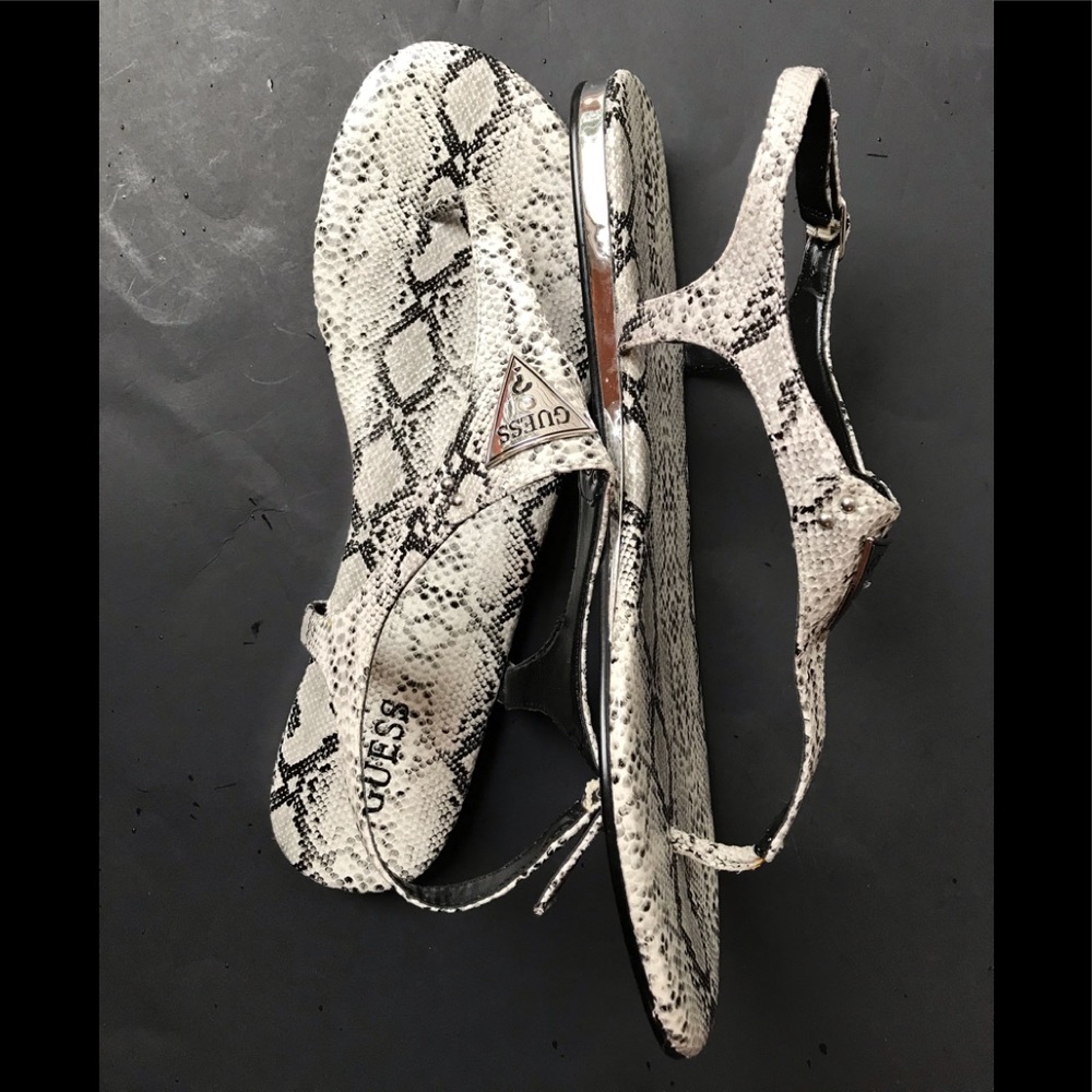 GUESS WOMEN’S SANDALS ANIMAL PRINT BLCK & WHITE - Picture 5 of 7